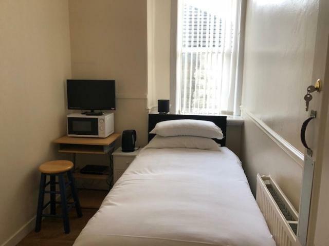 Budget Rooms Crosskeys Newport  Extérieur photo